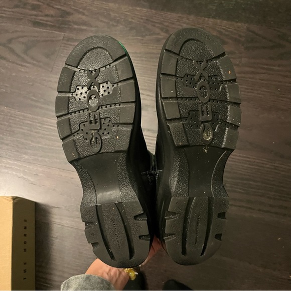 GEOX mid calf black boots with buckles and zipper. Size 39(8.5). Good condition - Picture 8 of 9